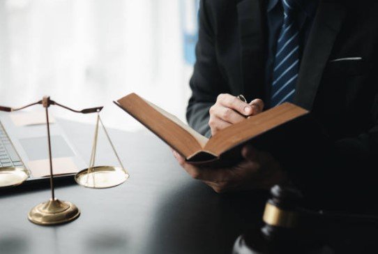 حكم أول سابقة مخدرات