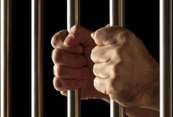 اتهام شخص بدون دليل