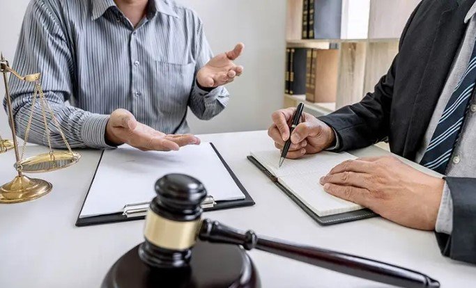 اتهام شخص بدون دليل