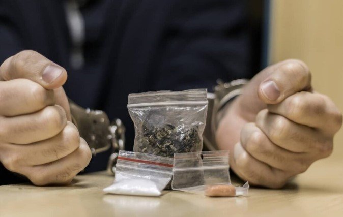  عقوبة حيازة المخدرات 