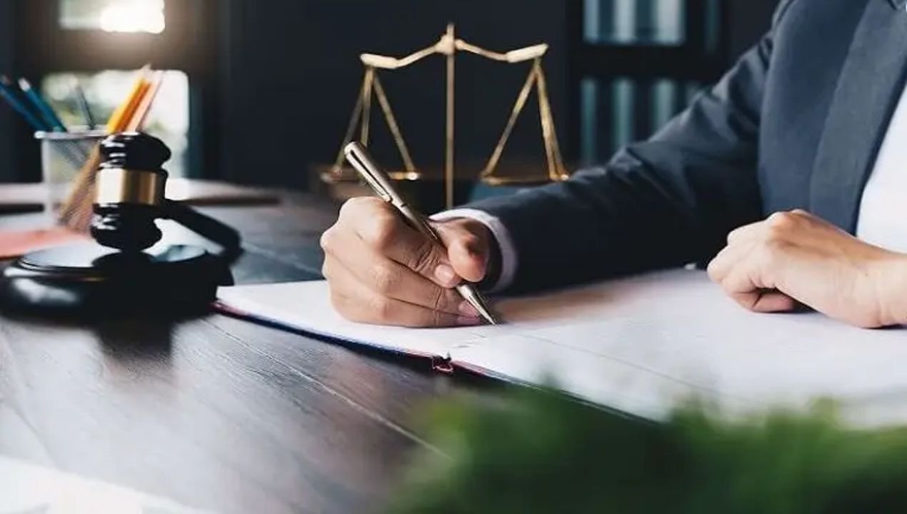 محكوم بها ولم تكتسب القطيعة