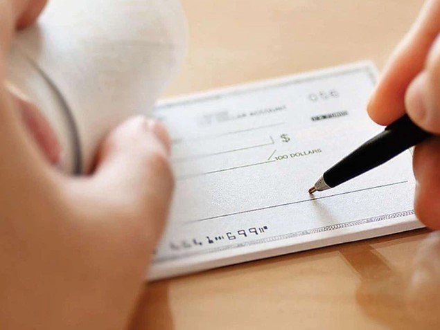 صرف شيك بتوكيل