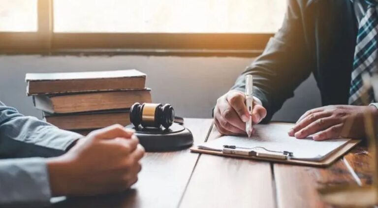 كيف تتصرف إذا اتهمت بالسرقة