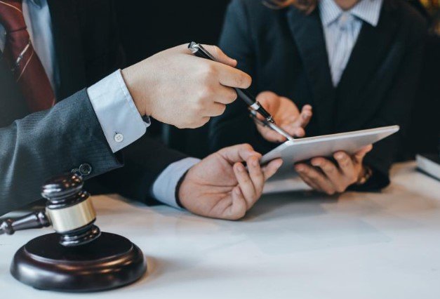 افضل محامي من محامين الرياض