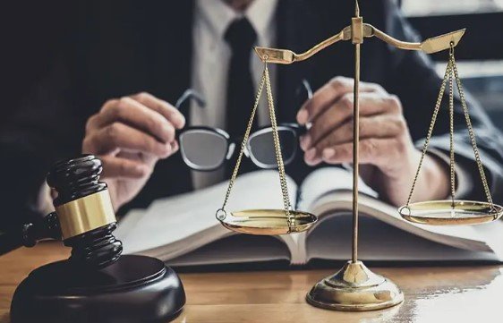  محامي للقضايا الادارية