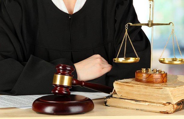  محامي للقضايا الادارية