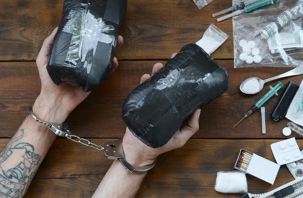  عقوبه تجاره المخدرات 