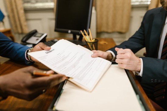  الاعتراض على القرارات الإدارية 