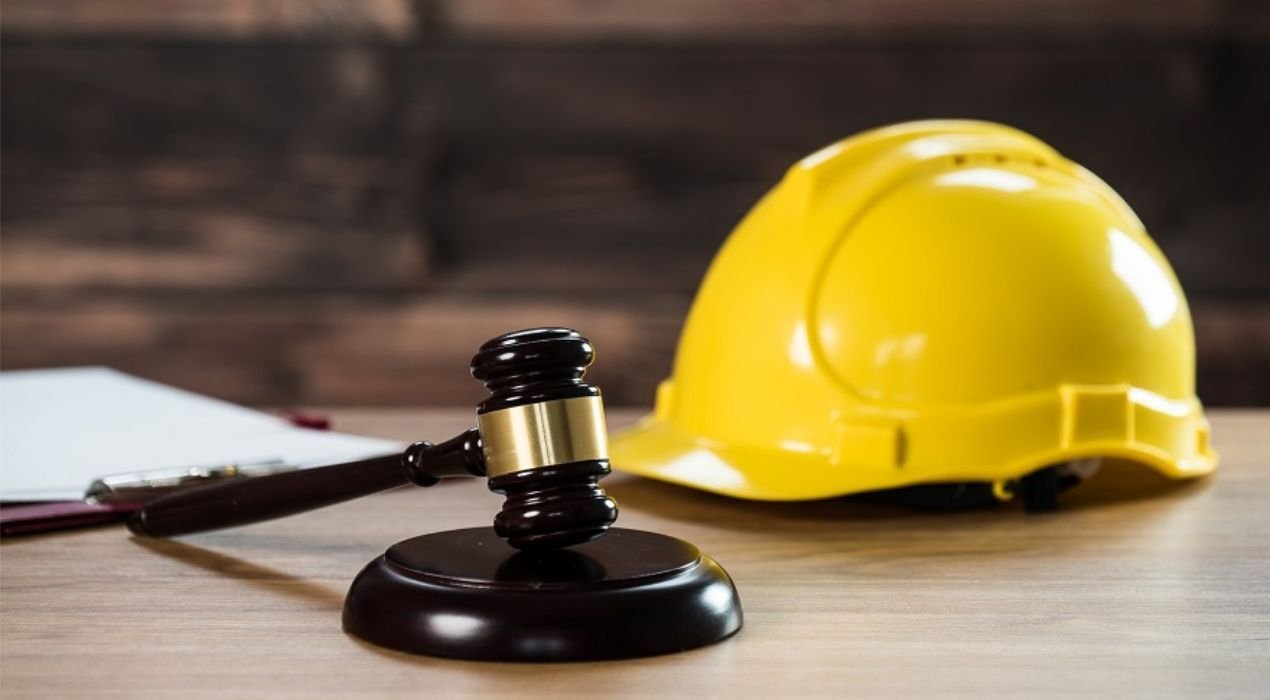 اصدار الحكم فى القضايا العماليه