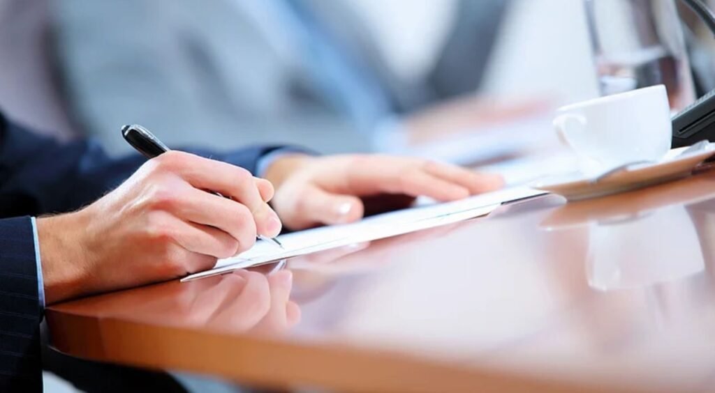 خبير قضايا في الاوراق التجارية