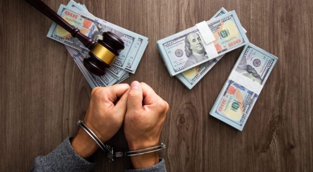 عقوبة غسيل الاموال