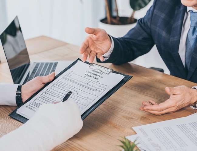 محامي تعويضات