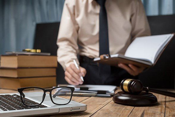 محامي تعويضات