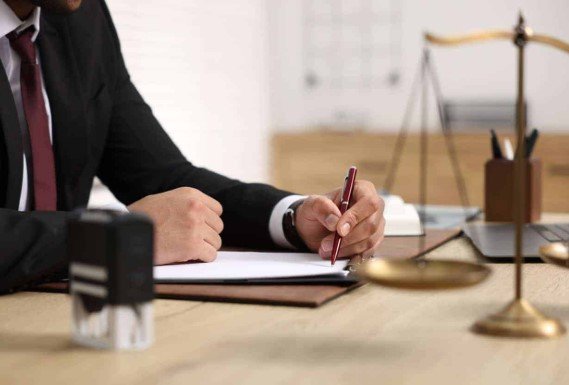 محامي مكتب العمل