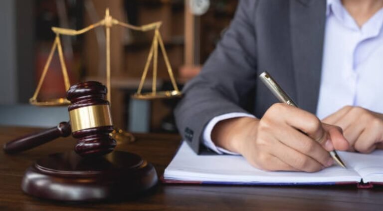 محامي مكتب العمل