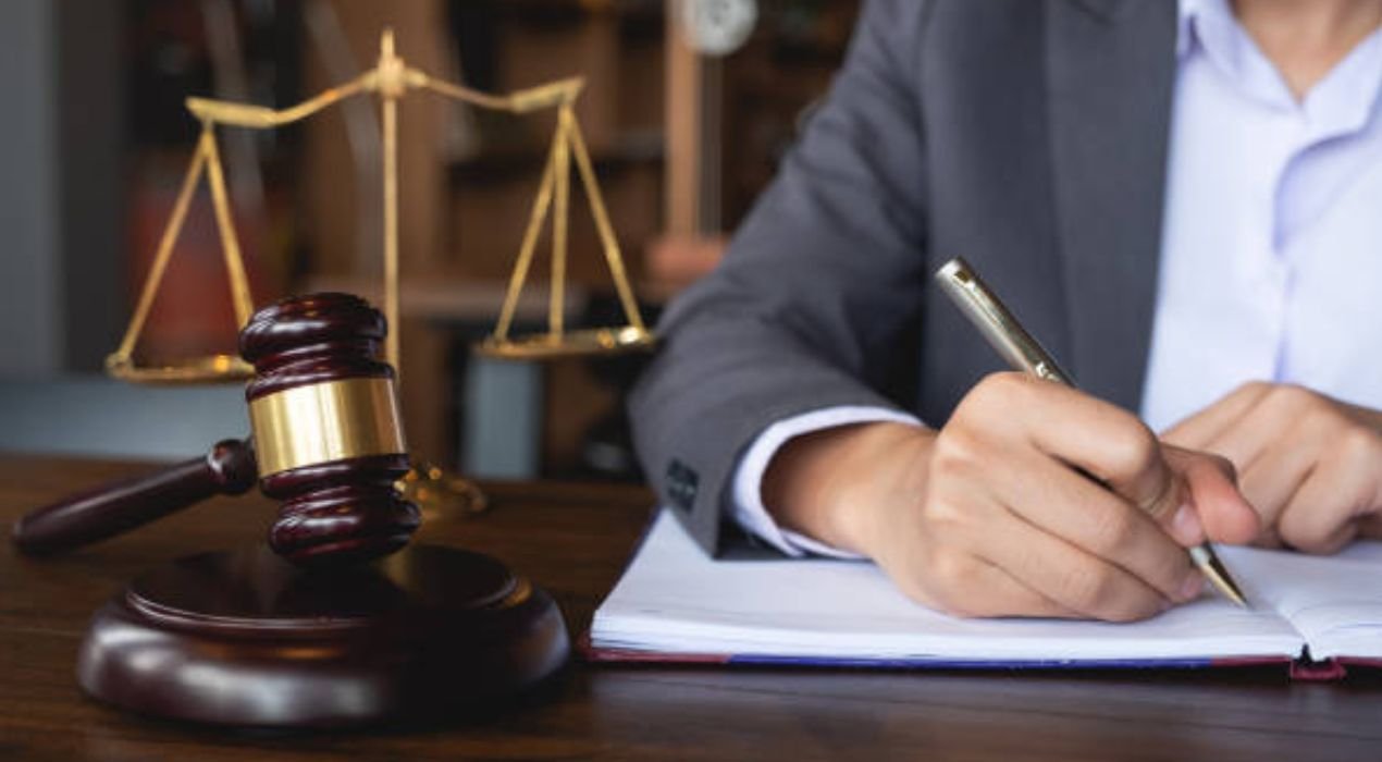 محامي مكتب العمل