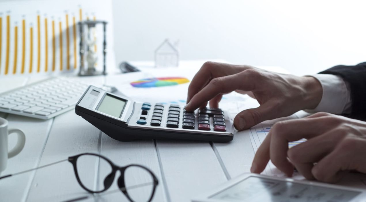 حاسبة مكافأة نهاية الخدمة