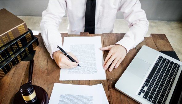 فسخ عقد العمل