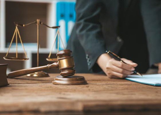 محامي تجاري بحفر الباطن