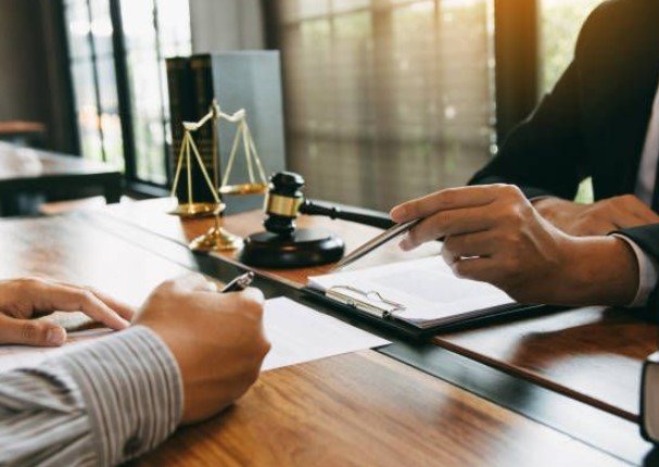كيف رفع دعوى شراكة تجارية